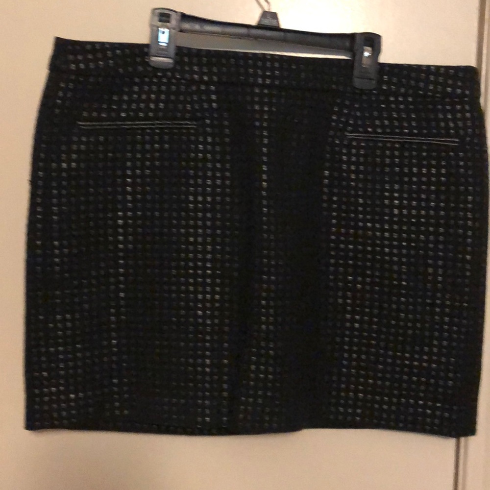 Gap skirt